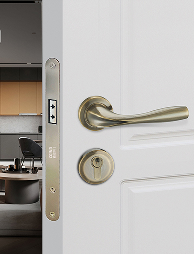 無(wú)漆木門(mén),實(shí)木復(fù)合門(mén),木門(mén)廠(chǎng)家,衣柜定制,木門(mén)加盟,全屋定制加盟,木門(mén)十大品牌